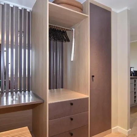 Apartment Brandenburgerstr 11, Whg 23, 